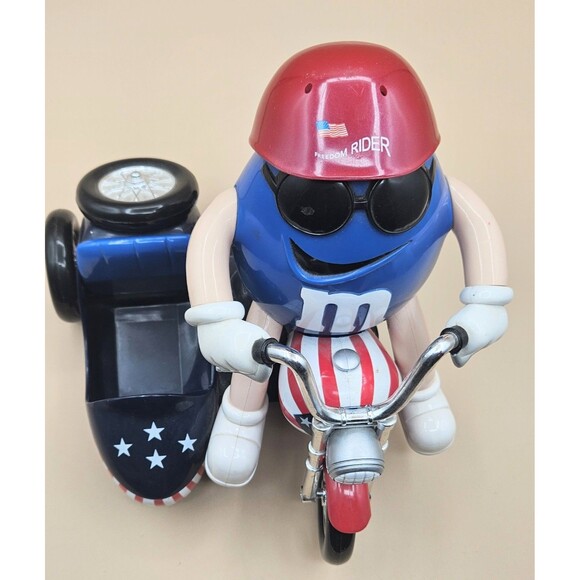 Mars M&M Red White And Blue Freedom Rider Motorcycle w/Side Car Candy Dispenser - Picture 9 of 10